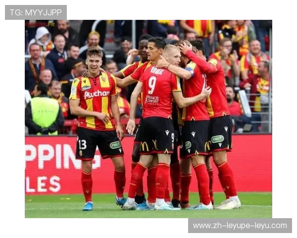 法甲球迷热情支持联盟发展