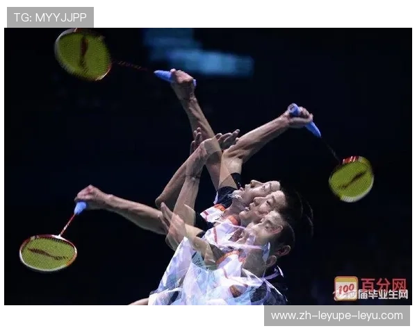 羽毛球扣球和砍球